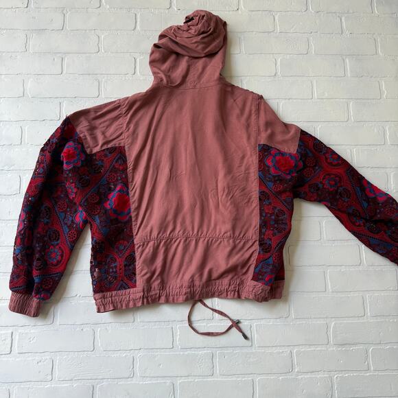 Free People Magpie Pink Rose Boho Lacey Crochet Oversized Jacket with Hood sz S - Picture 4 of 9